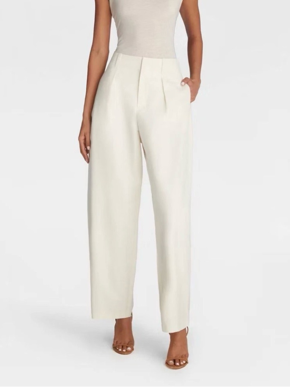 KBB by KAHLANA ‘The mid-rise Barrel leg Trousers’
